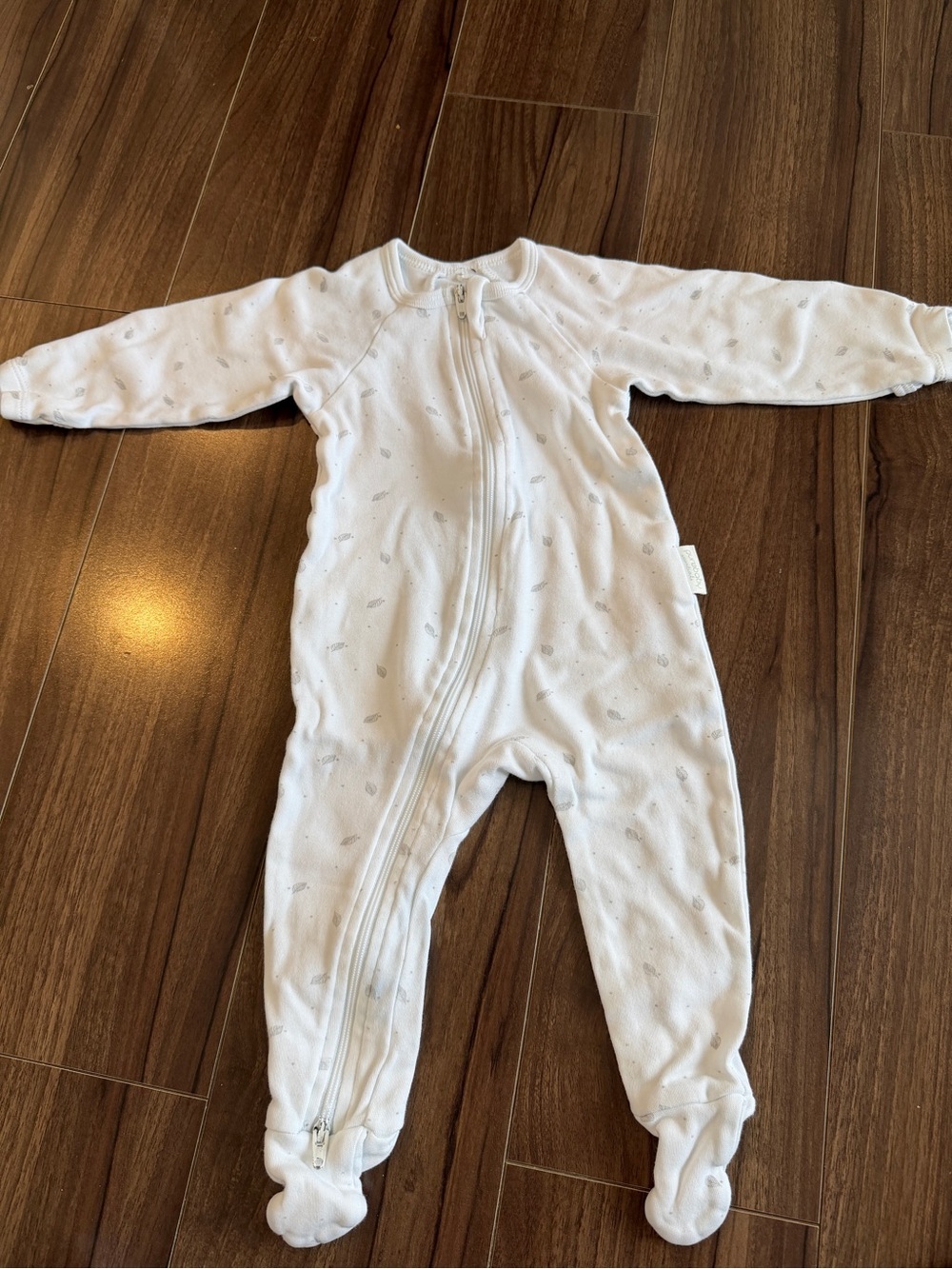 White Footed Baby One-Piece Zipper Sleepwear 3-6 month